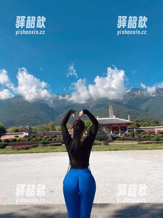 120斤的小王同学 微密圈 - 120斤的小王同学私拍体操服大公开,嘿,光影下的运动美!