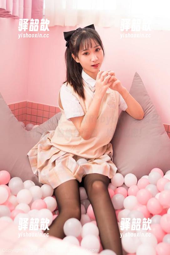 Feilin嗲囡囡-欣欣Rubybaby Feilin嗲囡囡 - 欣欣Rubybaby的裤里丝作品:偷偷告诉你,她的秘密!