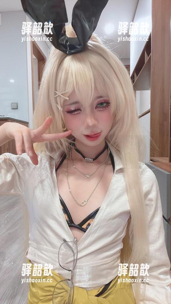 高清写真不止于此！PoppaChan桐生可可的虚拟世界，快来下载吧！