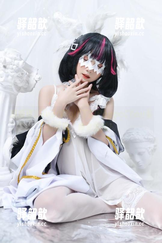 想知道SilverWolf下的PoppaChan私拍秘籍？快来围观！