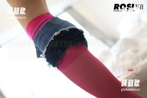 ROSI ROSI圣诞S.O.S:这些套图会让你在寒冬里感到温暖,如,被夹心饼干包围!