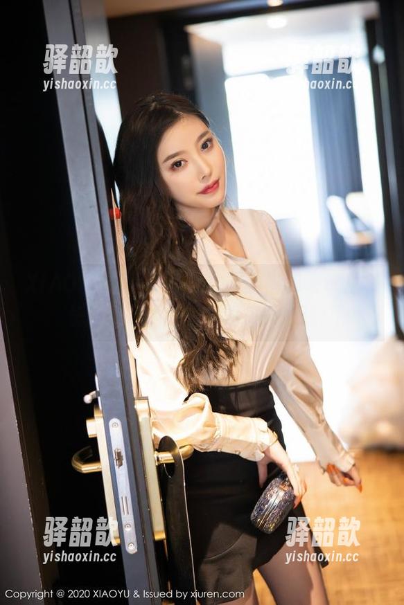 XIAOYU语画界-小热巴 XIAOYU语画界 - 小热巴的福利大放送,长腿美妞的旅拍真是撩人心弦!