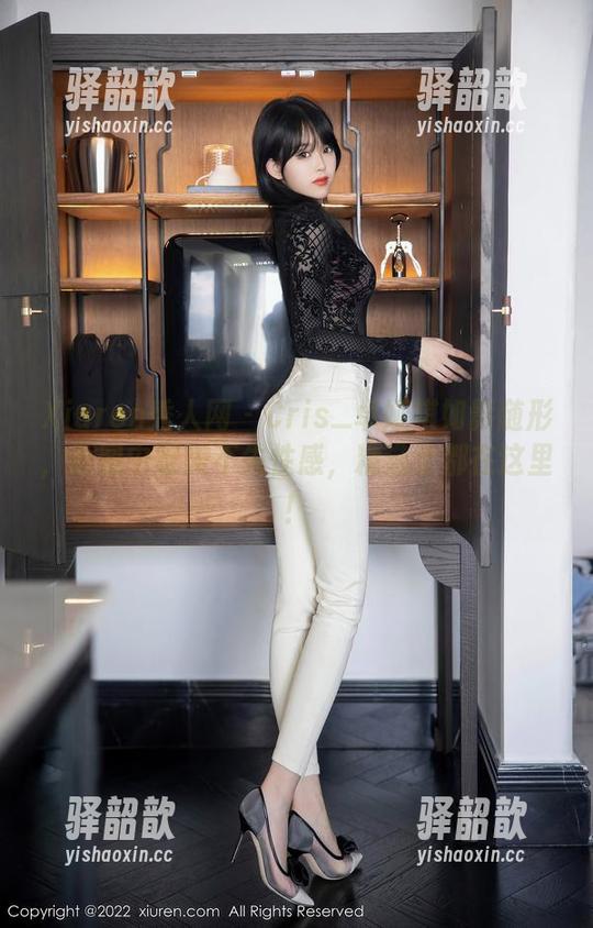 Xiuren秀人网-Cris_卓娅祺 Xiuren秀人网 - Cris_卓娅祺如影随形,原图中唯美不失性感,精选全都在这里!