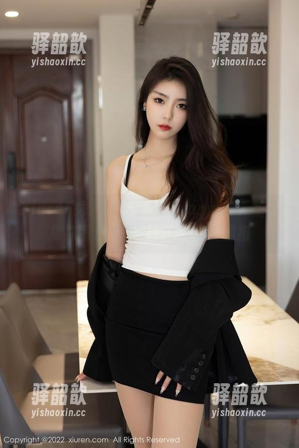 Xiuren秀人网-王馨瑶yanni Xiuren秀人网 - 王馨瑶yanni的无圣光棉袜图包,柔软得让人想要拥抱