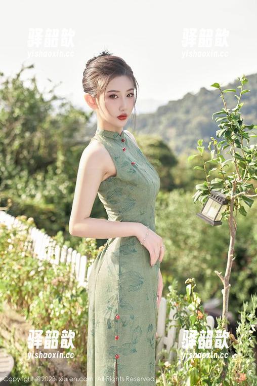 Xiuren秀人网-董媛媛Janel Xiuren秀人网 - 最新图库更新!董媛媛Janel在浴室的‘水波荡漾’风情