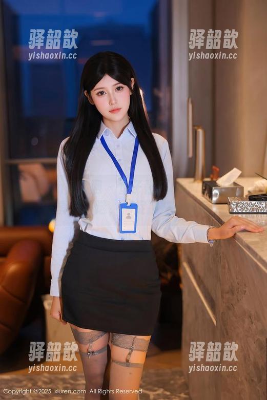 Xiuren秀人网-鱼子酱Fish Xiuren秀人网 - 鱼子酱Fish眼镜随想:写真集精选,捕捉那些小秘密!