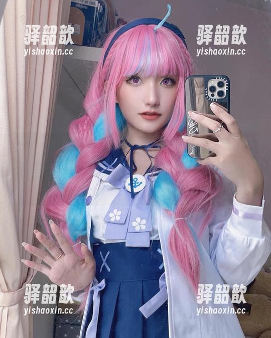 roroki骷髅姬 roroki骷髅姬的瑜伽图库,分享的不是常规动作,而是颠覆你想象的每一个骨骼弯曲!