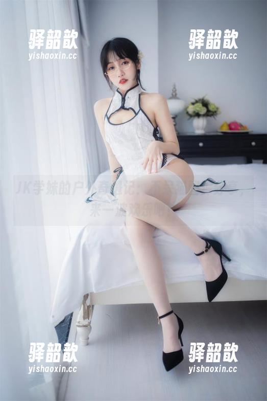 JK学妹的户外奇遇记：不呆猫图库分享，来一波欢乐吧！