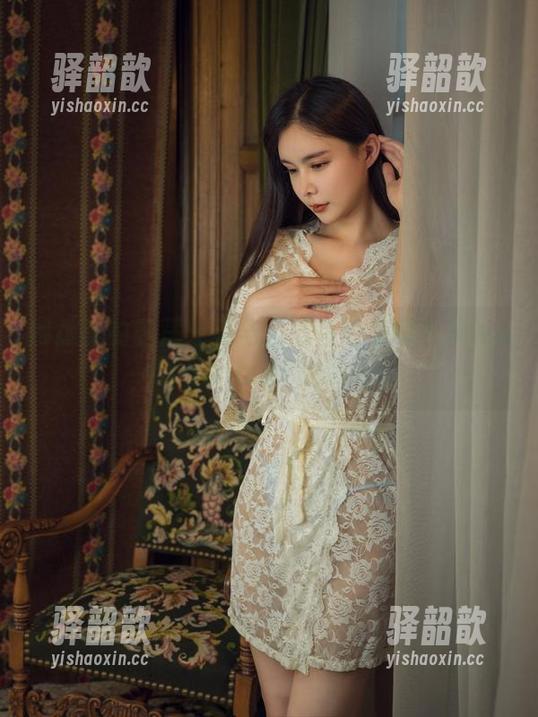 亚马逊鲶鱼 网盘里的私藏:亚马逊鲶鱼的美脚合集who'sgonnastopme?