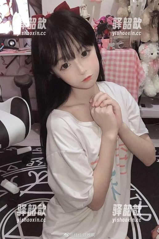 佳佳好难啊 图库探险:跟随佳佳好难啊的花嫁气息,分享那份甜蜜和小秘密!