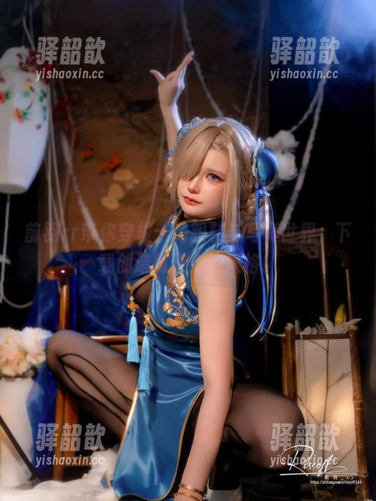 前羽rr带你穿梭于高跟鞋与写真世界，下载创造属于你的风格！