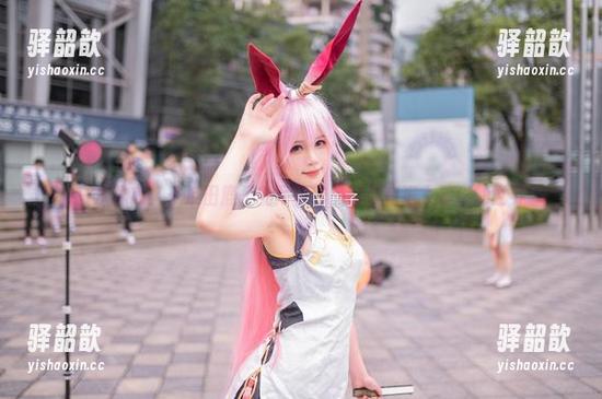 千反田鹿子 一次逃离:千反田鹿子的写真作品带你走进女孩们的世界