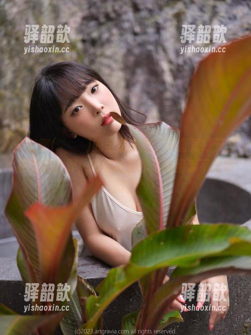 姜仁卿(강인경)的全屏美图，简直是打开画廊的新世界，围着这些作品转圈都不觉得腻。