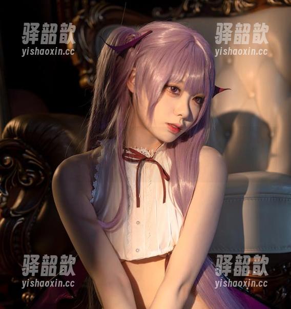 安食Ajiki 在安食Ajiki的甘雨写真中,找到了那些控制不住的悸动……