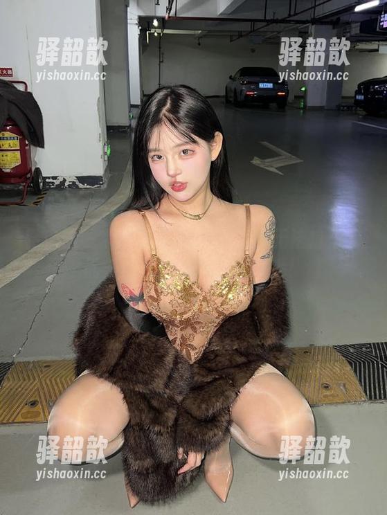 小优优子 微密圈 - 小优优子写真:完全无法抗拒的优美,真是让人目不暇接!