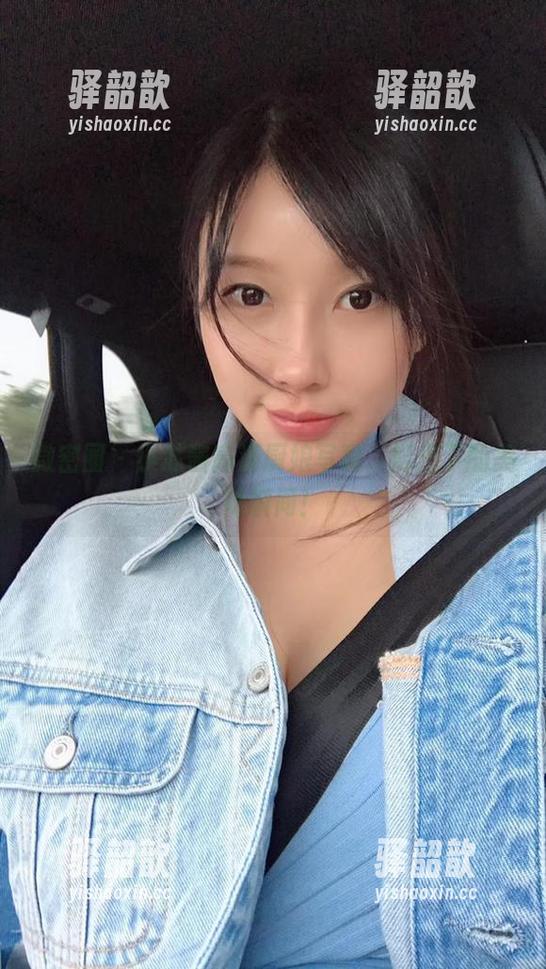 小芯酱 微密圈 - 小芯酱高清厨娘写真,灯光下的美味瞬间!