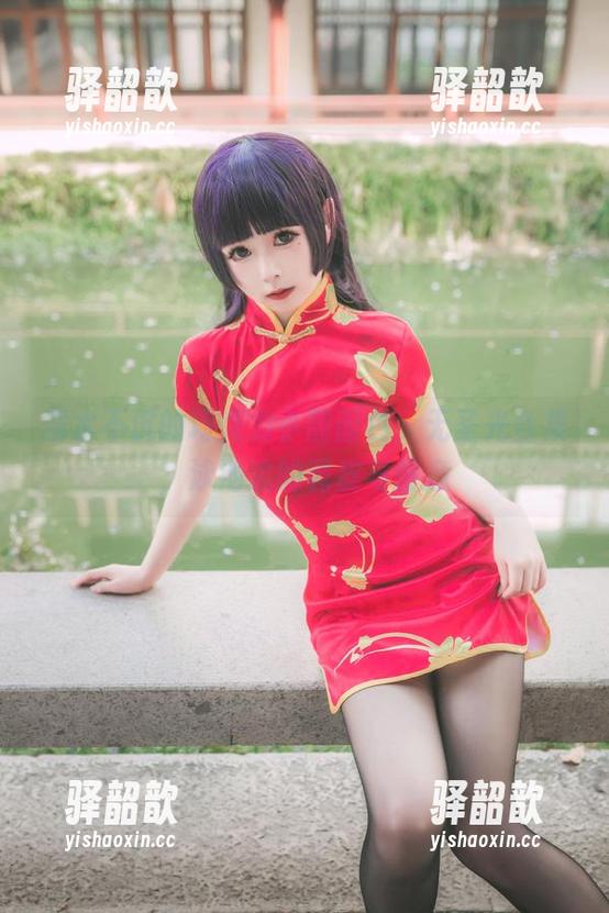 巧克力小圆面包 溺水不沉的巧克力小圆面包,无圣光合集,泳池边的调皮与惬意