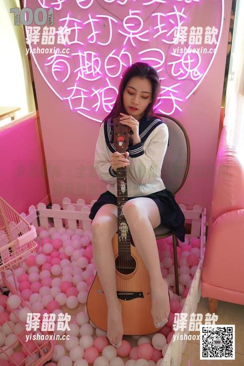 异思趣向-文欣 异思趣向 - 全套图包大揭秘:文欣的肉肉脚风韵黑丝,让你无法抗拒