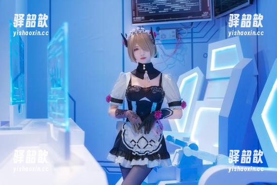 弥音音ww 谁能告诉我,弥音音ww的古代红袍怎么这么仙?原图里简直亮瞎我的眼,图包秒让我心动!