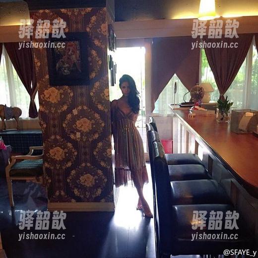 李嘉欣97 微密圈 - 美图大作战:李嘉欣97的红色伊人,看到不自信的我羞愧得想躲起来!