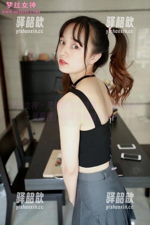 梦丝女神-灵唯 梦丝女神 - 灵唯的粉色故事:全集中的每一张原图,都是隐藏的小秘密。
