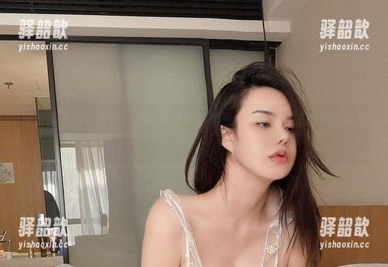 水蜜桃米米 微密圈 - 图包推荐:水蜜桃米米的礼服,简直是无法抗拒的清新诱惑!