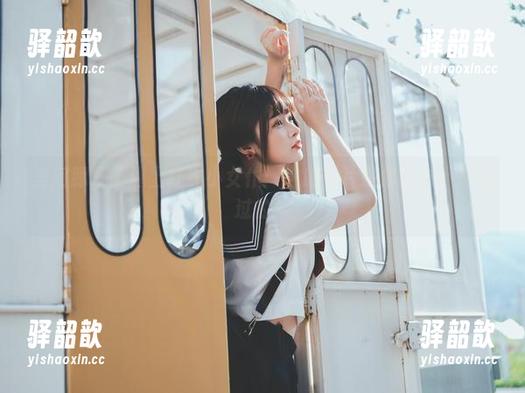 河豚抚子 当河豚抚子遇上红衣小女仆:这组图片是你绝对不想错过的!