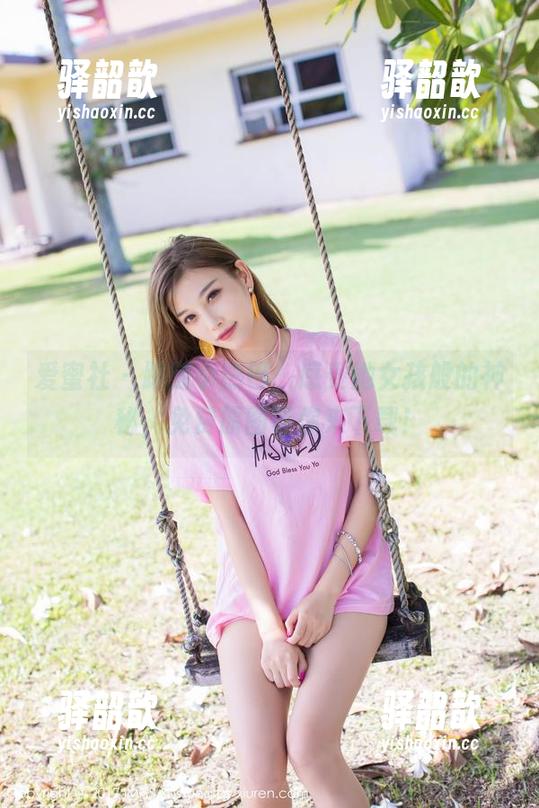 爱蜜社-小热巴 爱蜜社 - 跟随小热巴,感受她女孩般的神秘,免费原图等你来下载!