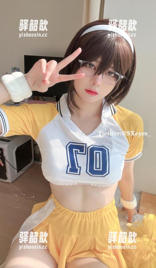 眼酱大魔王w 当T恤遇上白丝:眼酱大魔王w高清图库真香!