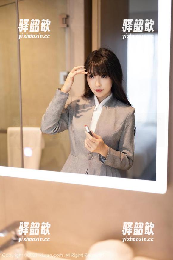秀人网-Elise谭晓彤 秀人网 - 短裤的故事,Elise谭晓彤为你呈现的写真更新旅程