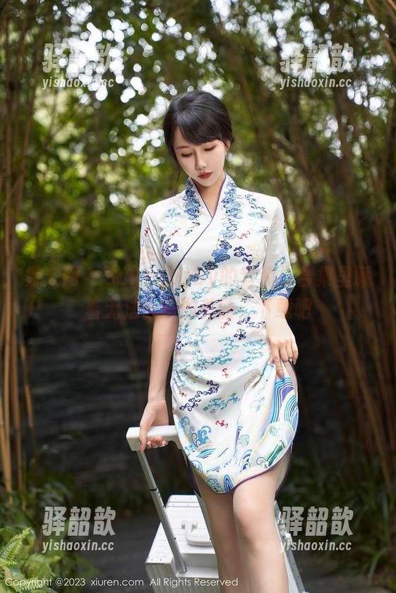 秀人网-Suki_baby 秀人网 - Suki_baby的套装,合集里藏着无法言喻的美丽,下载吧