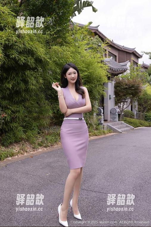 秀人网-抖娘利世 秀人网 - 跟随抖娘利世的女神私拍,探索那些美图背后的秘密,一半幻想一半实!