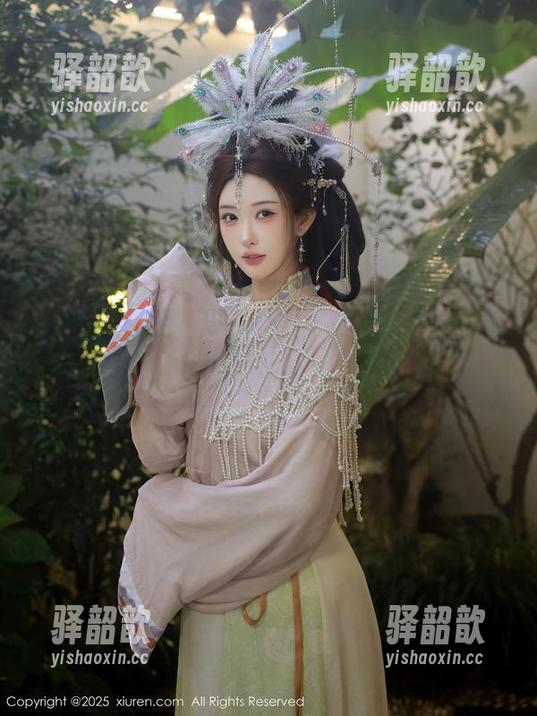 秀人网 - 高清日常：跟着程开心一起来泳衣的夏日分享！