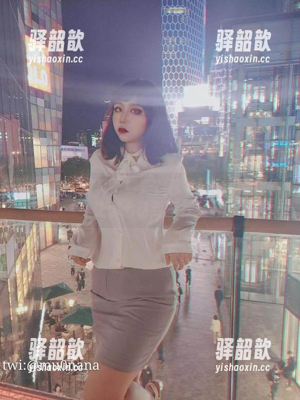 穆零Mu0 谁说免费写真不够美?穆零Mu0天台JK让你心动到不行!