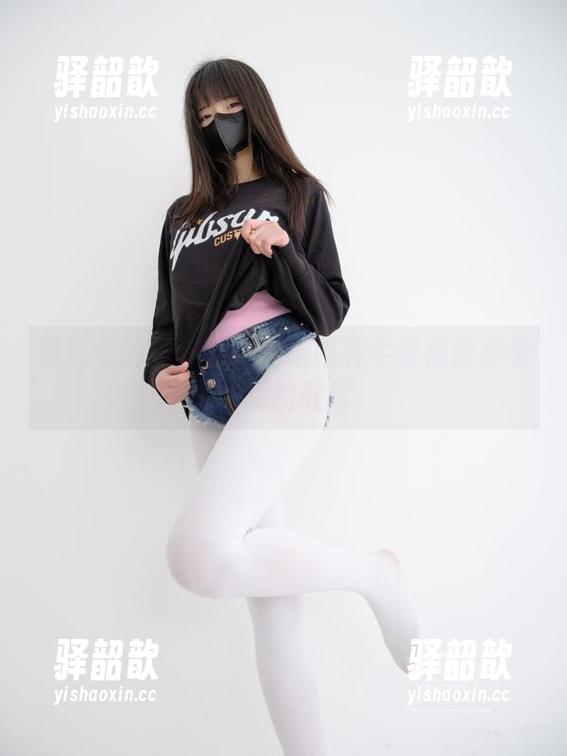紧急企划-一只喵喵梓 紧急企划 - 透过一只喵喵梓牛仔裤图集看生活的缝隙