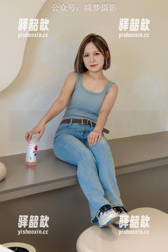 绮梦摄影-小艺 绮梦摄影 - 小艺豹纹精选:迷失在图案与光影的交汇处