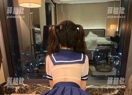 艾拉·isla 微密圈 - 艾拉·isla的白色衬衫与阳光的故事,套图里藏着的每个角落都有心跳的回声!