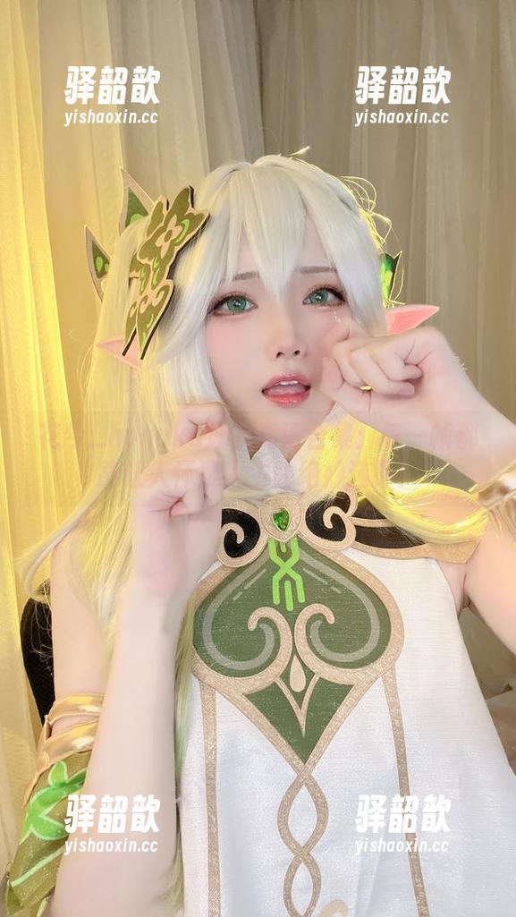 花兮_honoka 花兮_honoka泳衣高清合集:每一帧都能让人怀疑人生的绝妙选择!