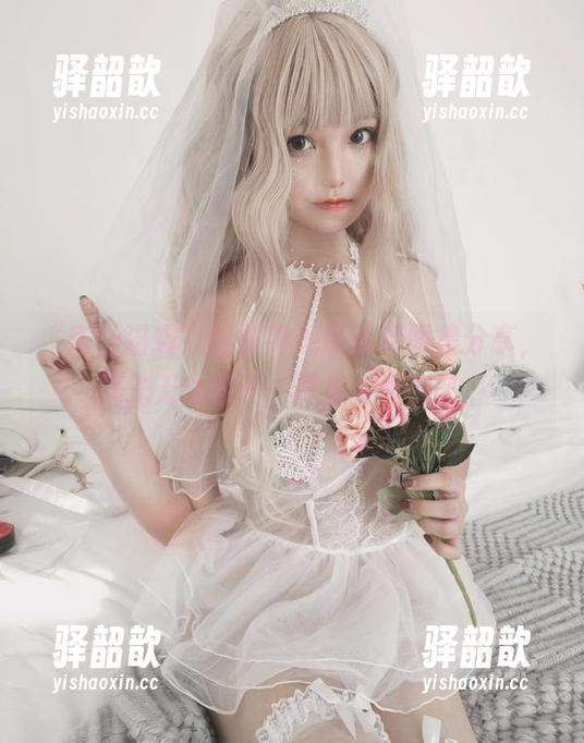 蜜汁猫裘 “蜜汁猫裘”的原神妮露泳装图集分享,目光无法移开,真是太吸引了。