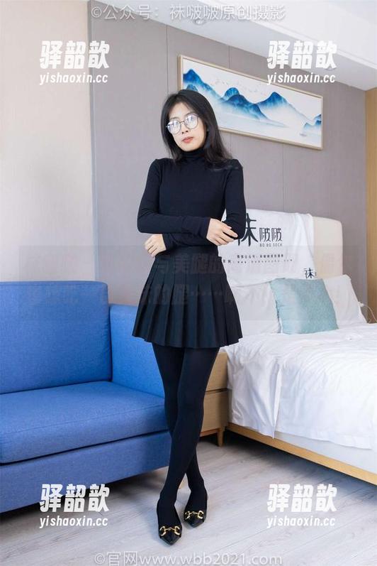 袜啵啵-甜甜圈 袜啵啵 - 甜甜圈与美腿的高清图册,偶尔也想吃一口美味的腿……啊不,是点心!