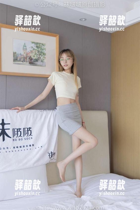 袜啵啵-稚予 袜啵啵 - 无圣光版本的稚予:裸足花絮,美图这玩意儿太迷人了!