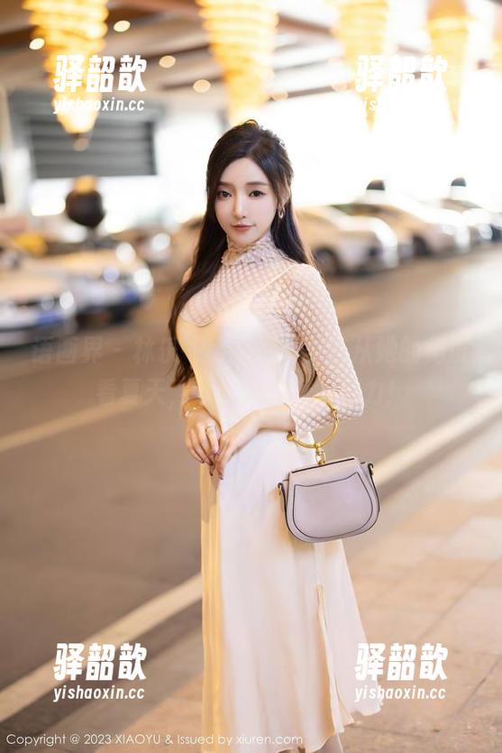 语画界-林乐一 语画界 - 林乐一比基尼写真,从她的角度看夏天,分享这片海的魅力!