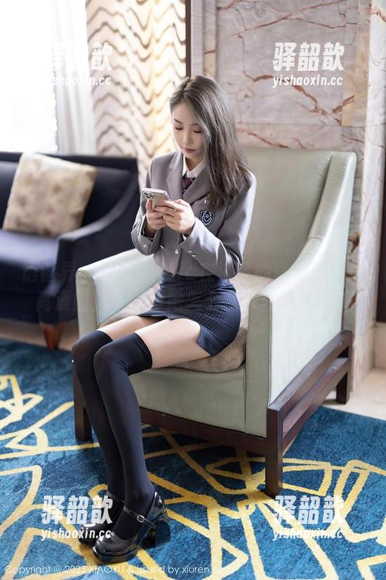 语画界-楚恬Olivia 语画界 - 楚恬Olivia在浴缸的奇幻旅行:高清图集,看看她怎么在水里游荡的!