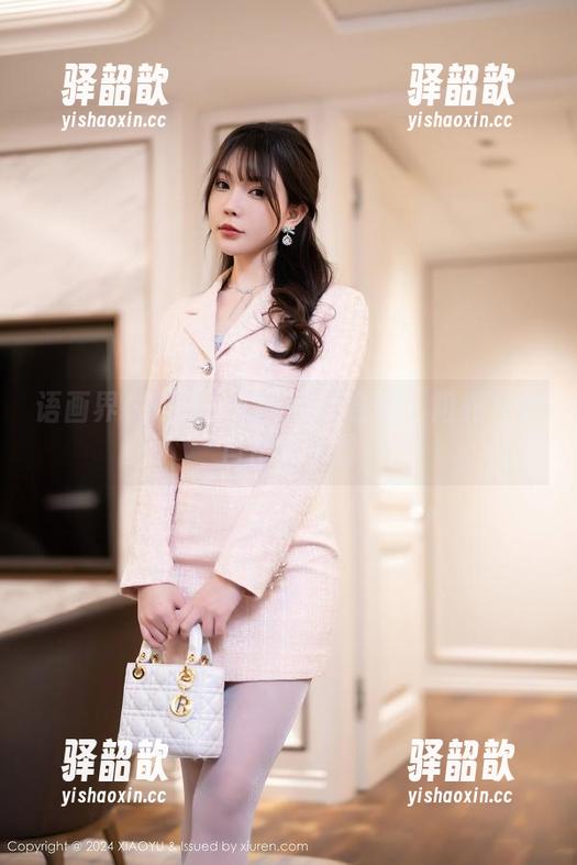 语画界-雅雯 语画界 - 精选!雅雯短裤合集:阳光下的自由与不羁