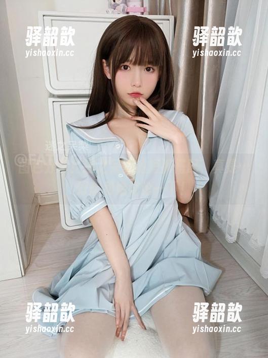迷之呆梨 图包分享!迷之呆梨的短裤搭配,真是…好想和她讨论一下!