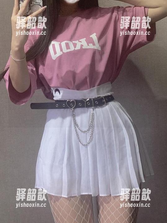 微密圈 - 在隐秘的角落，探寻陈佩奇的礼服私拍奇遇