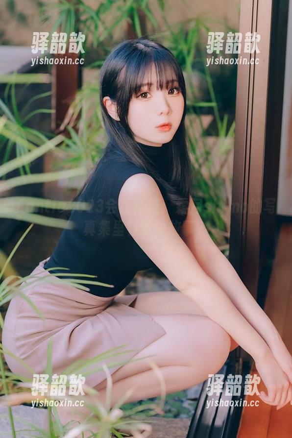 霜月shimo Fantia2023会员精选:霜月shimo的写真集里有多少故事?