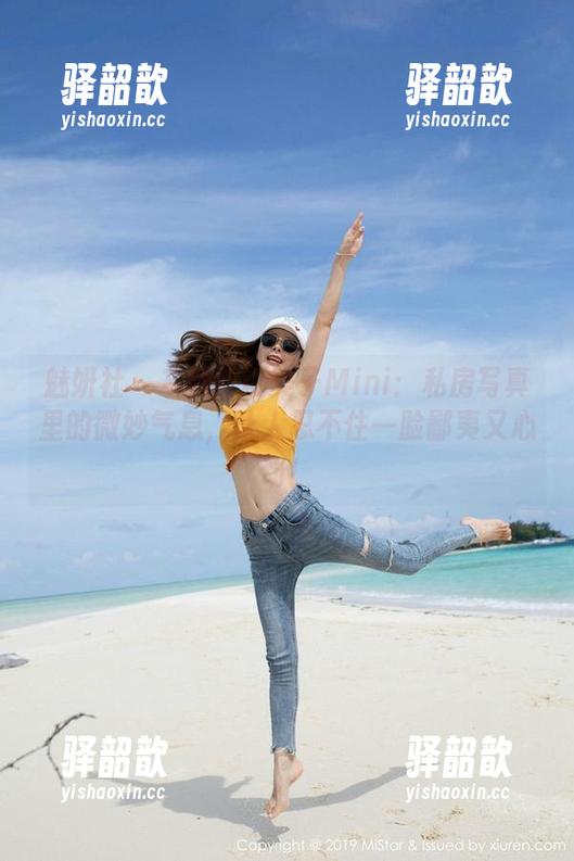 魅妍社-糯美子Mini 魅妍社 - 灰丝与糯美子Mini:私房写真里的微妙气息,让人忍不住一脸鄙夷又心动!